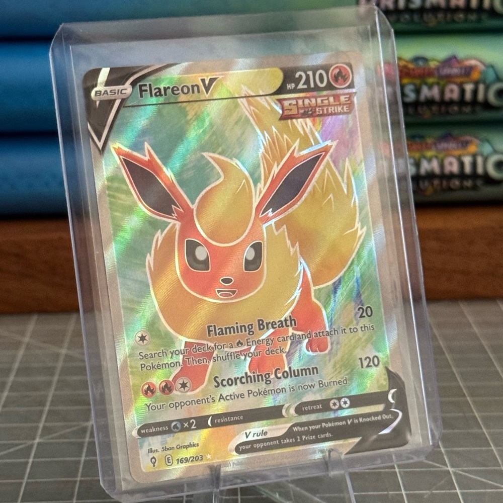 Flareon V Evolving Skies Single Strike Holo - Picture 4 of 5